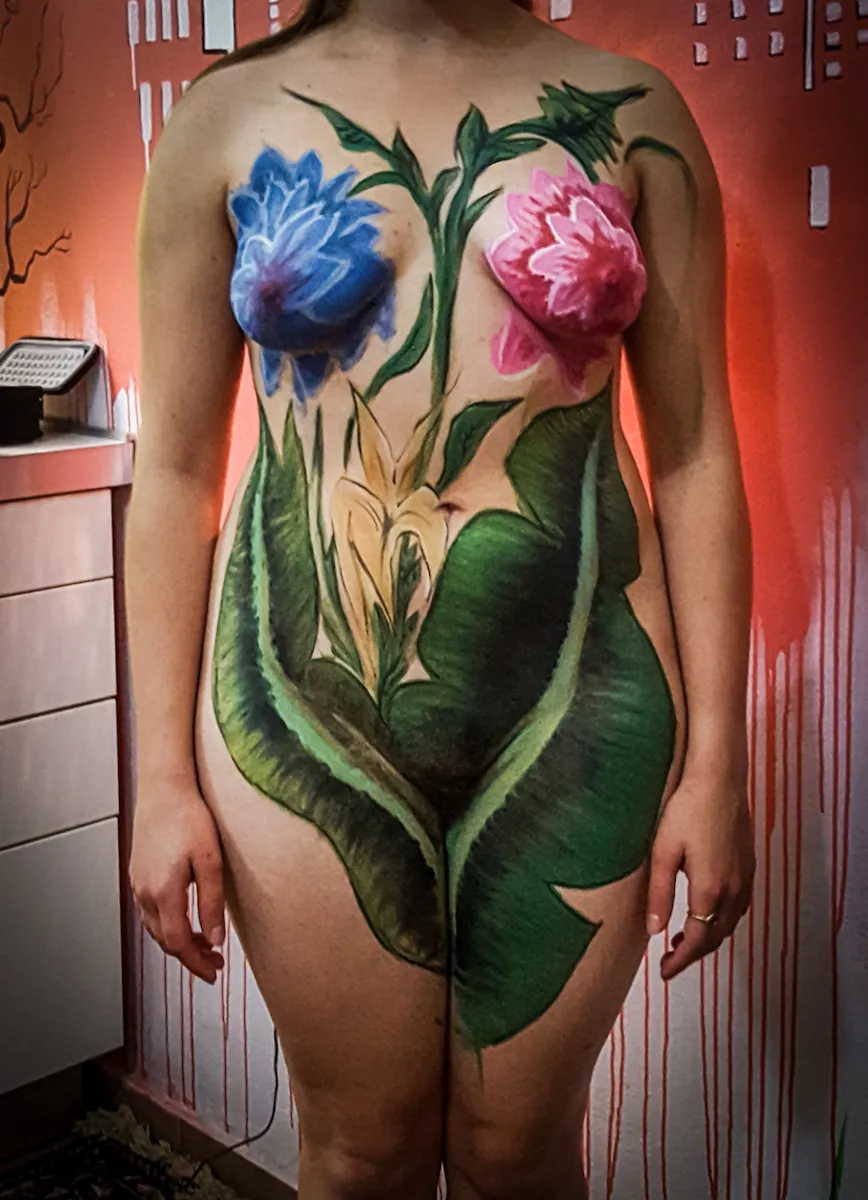 Botanical flowers body painting — The Wild Nest, Ferrara
